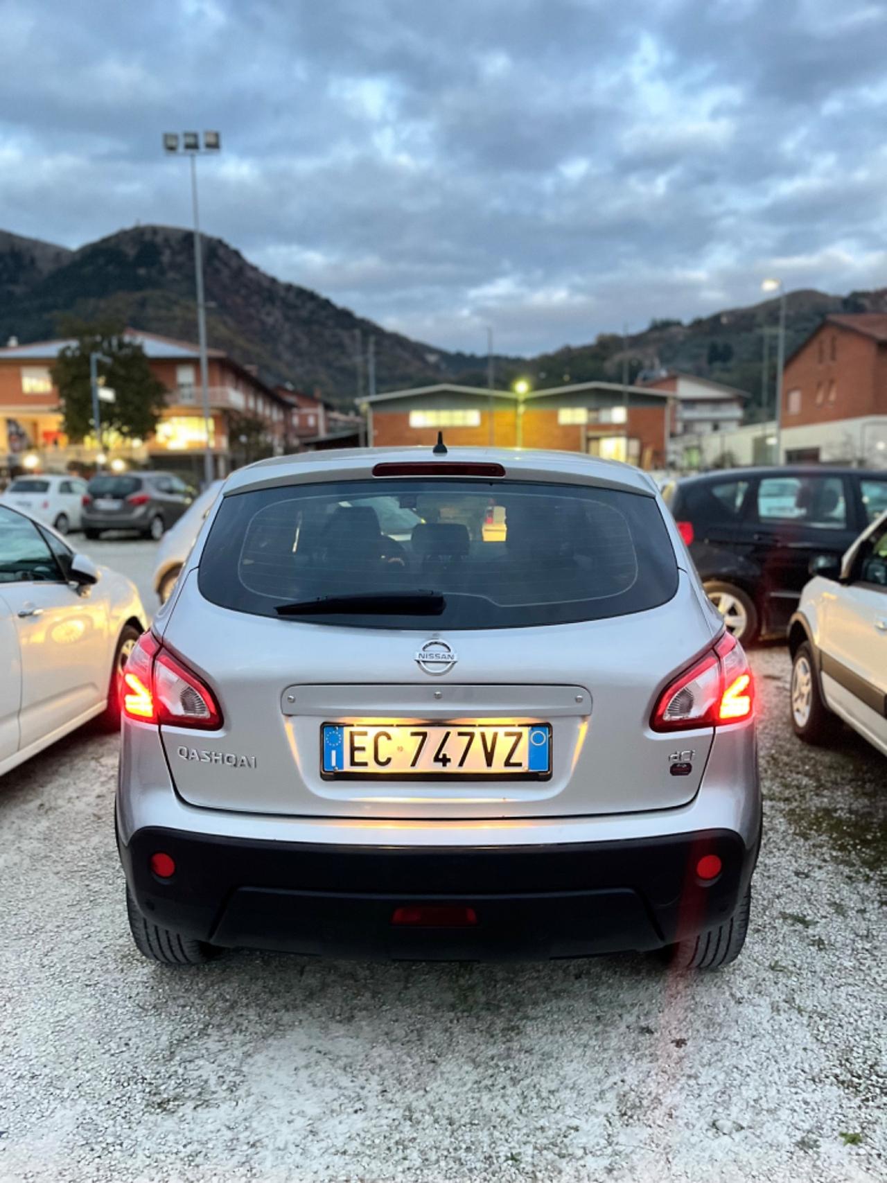 Nissan Qashqai 1.5 dCi PERFETTA SI NEOPATENTATI