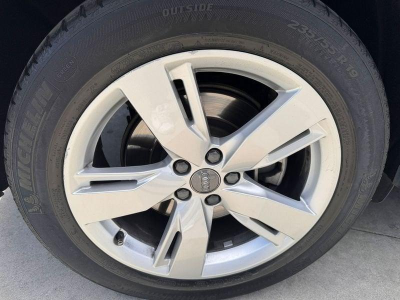 Audi Q5 40 TDI Business quattro S tronic
