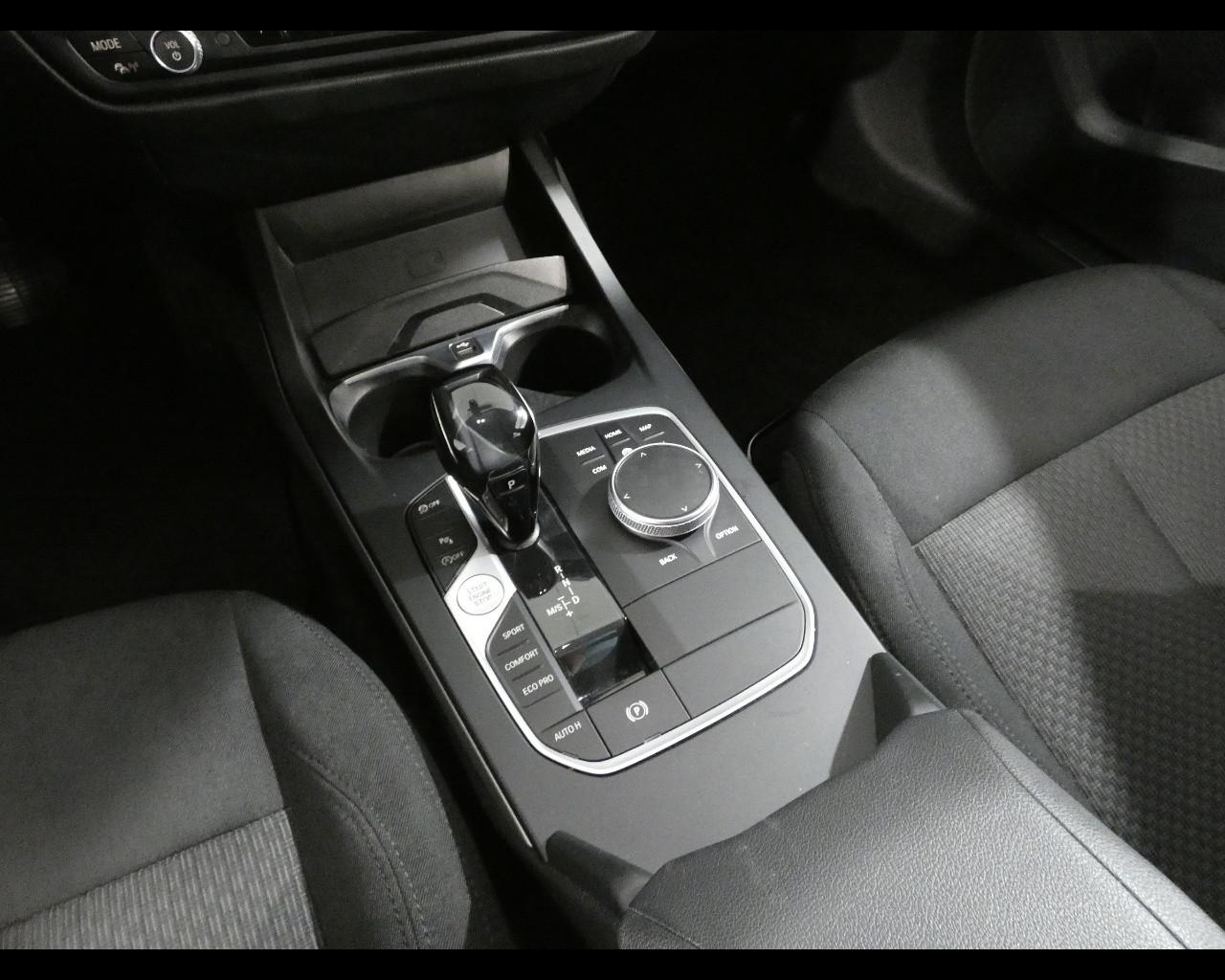 BMW Serie 1 (F40) - 116d 5p. Business Advantage