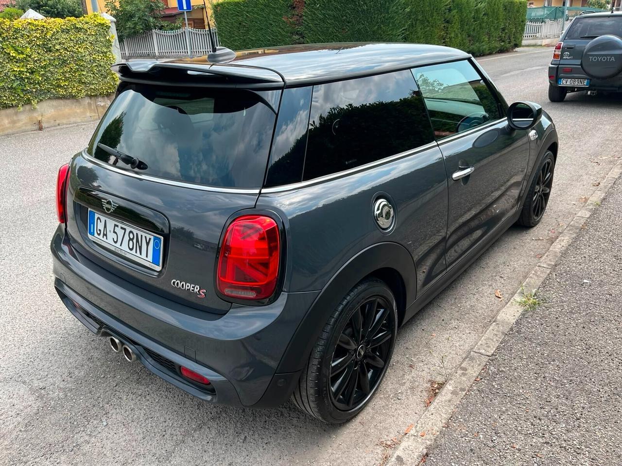 Mini 2.0 Cooper S 192CV Da VETRINA