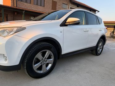 Toyota RAV 4 RAV4 2.0 D-4D 2WD Style White Ed. Neopatentati