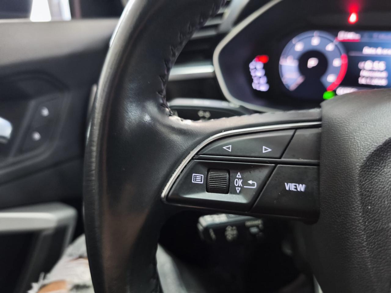 Audi Q3 35 TDI S tronic Business Advanced 64000km!!!