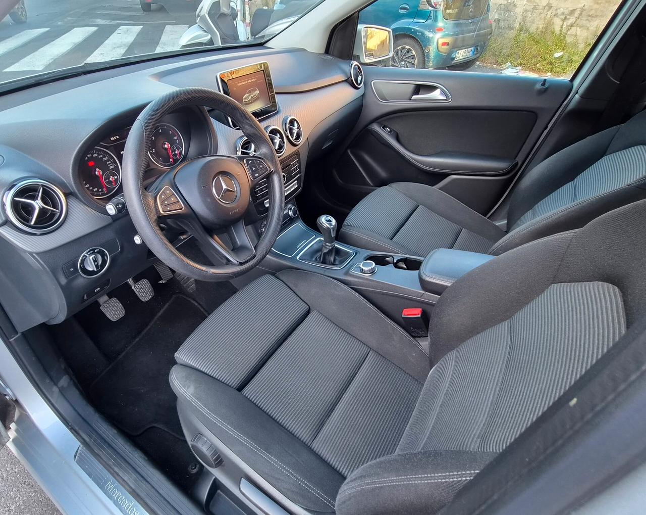Mercedes-benz B 180 d Premium