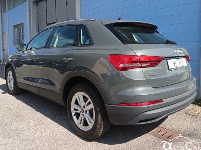 AUDI Q3 35 TFSI S tronic Business