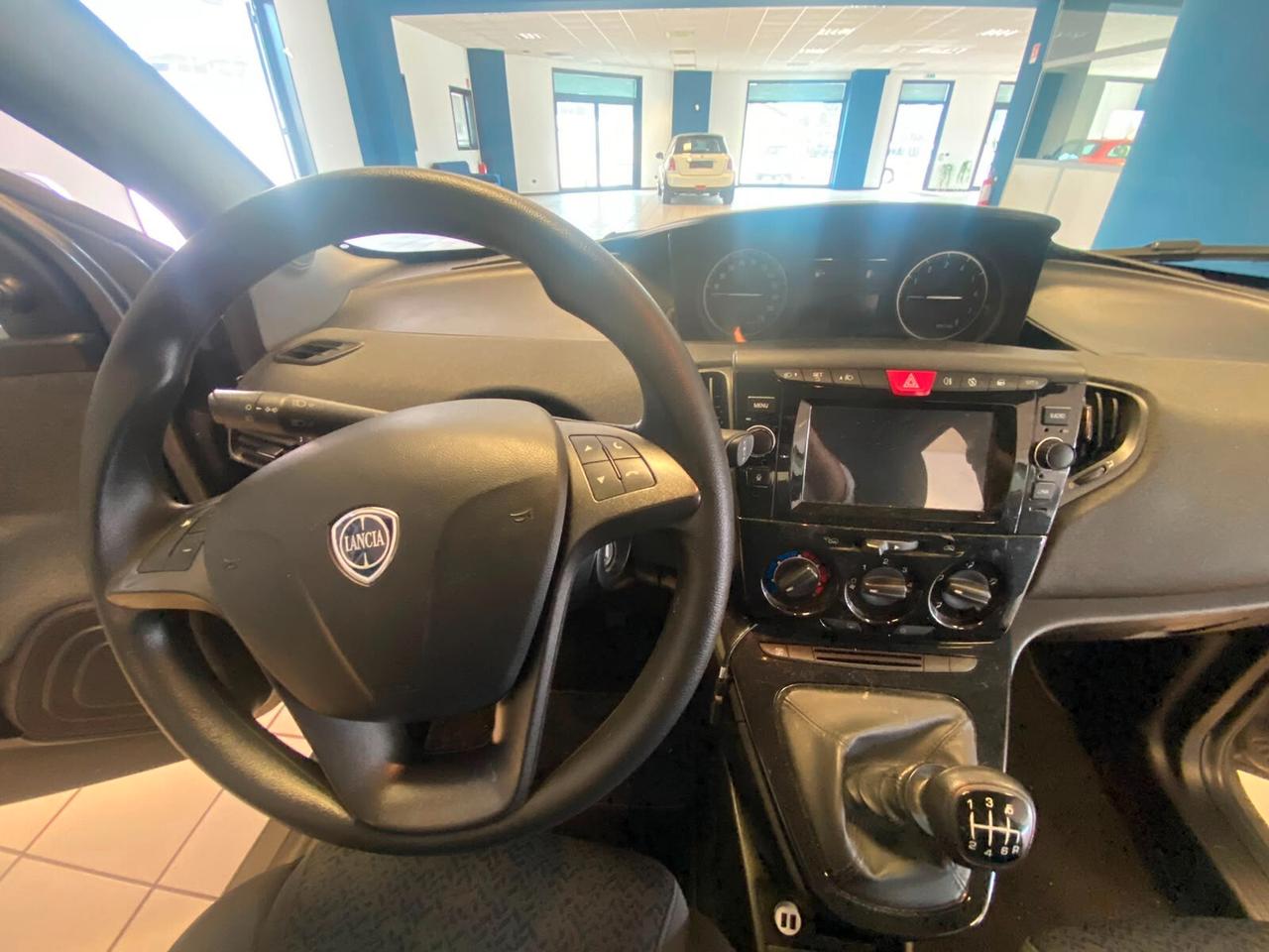 Lancia Ypsilon 1.0 FireFly 5 porte S&S Hybrid Ecochic Gold