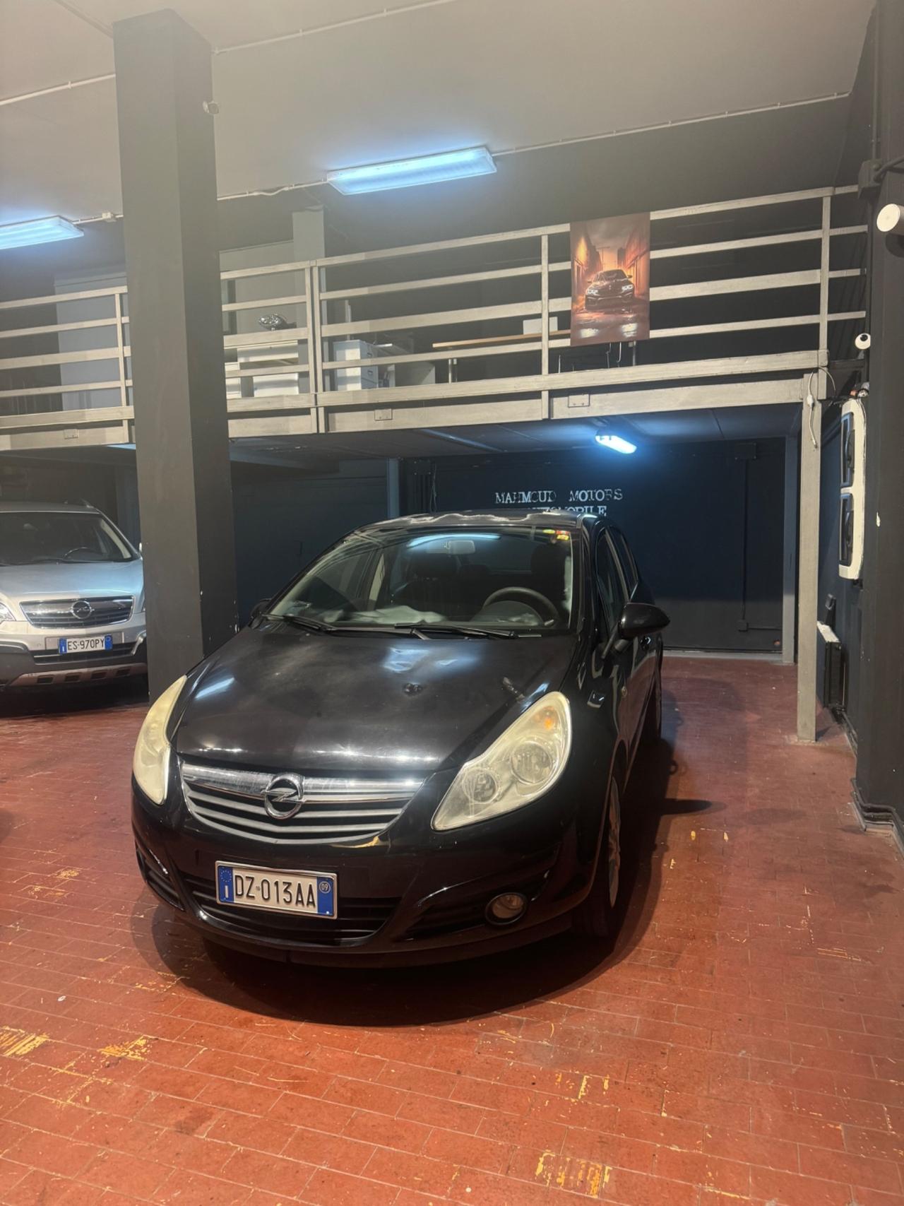Opel Corsa 1.4 16V 5 porte aut. Cosmo