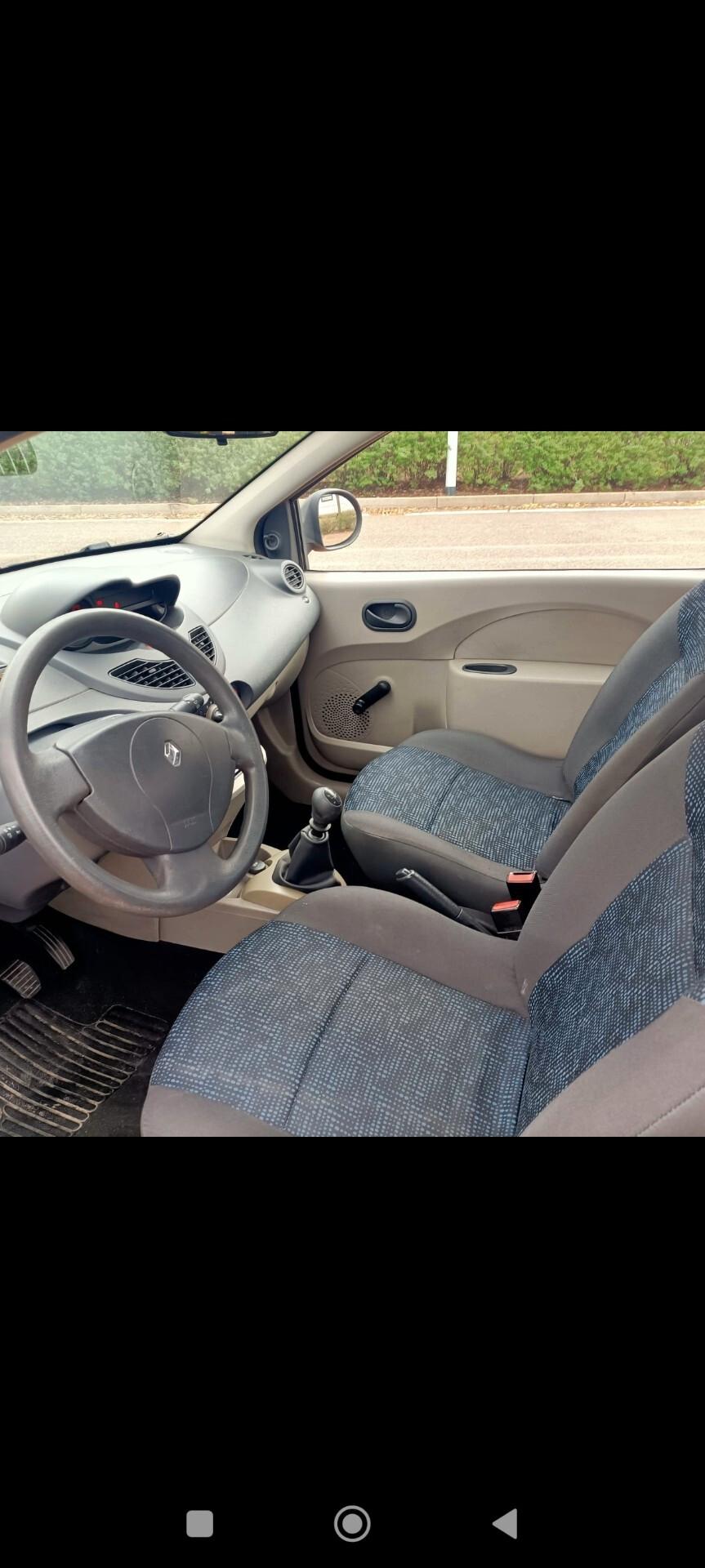 Renault Twingo 1.2 neopatentati