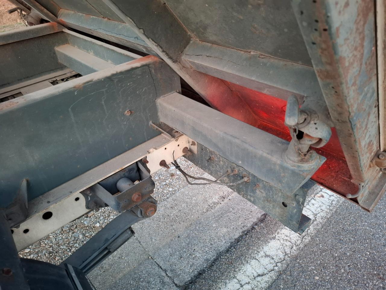 Ford Transit 90t350 ribaltabile trilaterale