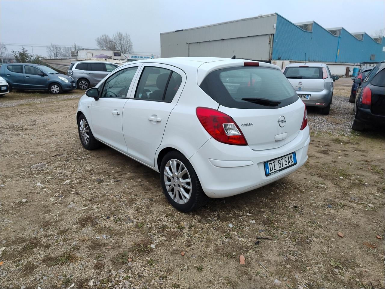 Opel Corsa 1.2 5 porte Cosmo