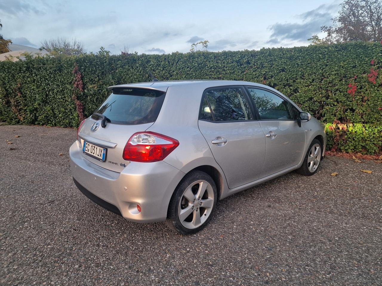 Toyota Auris 1.8 Hybrid 92000km