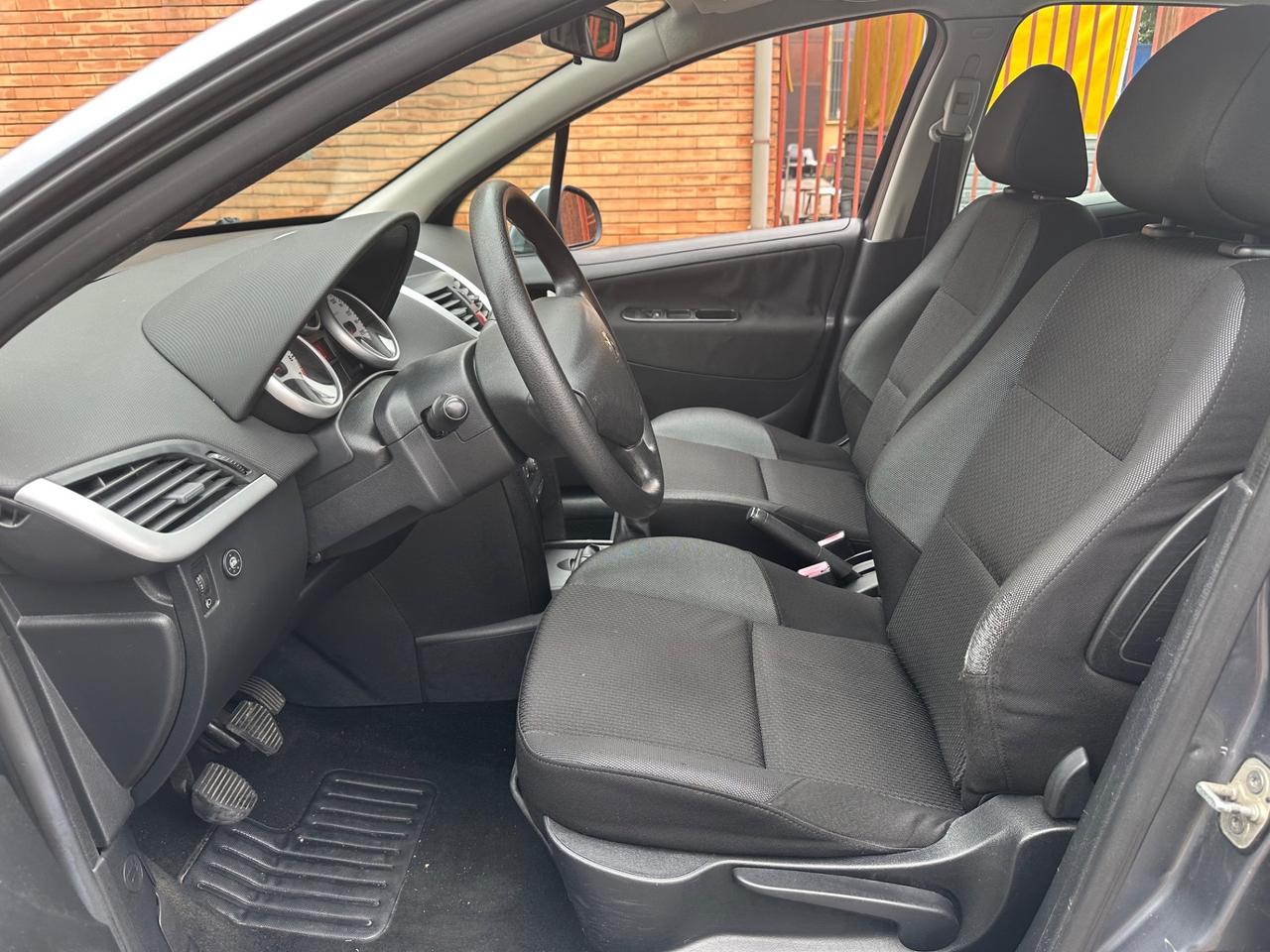 Peugeot 207 1.4 8V 75CV 5p. X Line ECO GPL