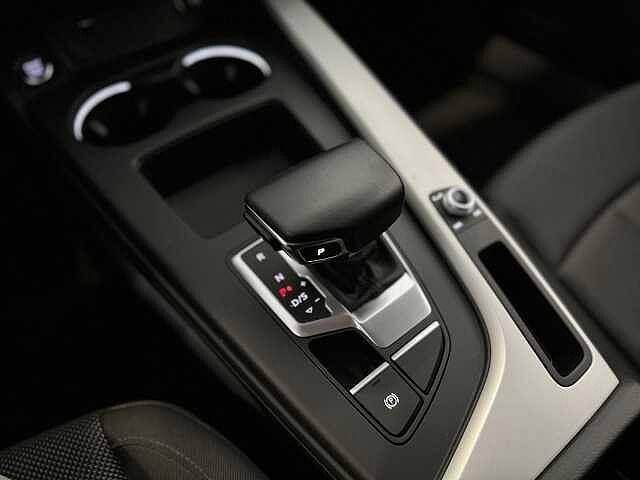 Audi A4 Avant 40 TDI quattro S tronic S line edition