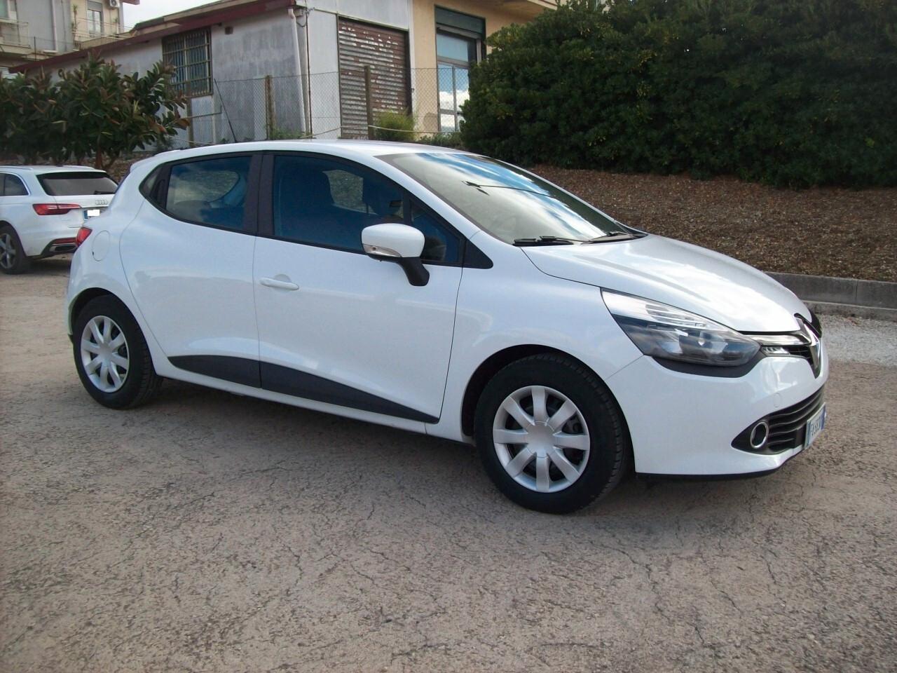 RENAULT CLIO 1.2 CV.75 5P LIFE "2015"