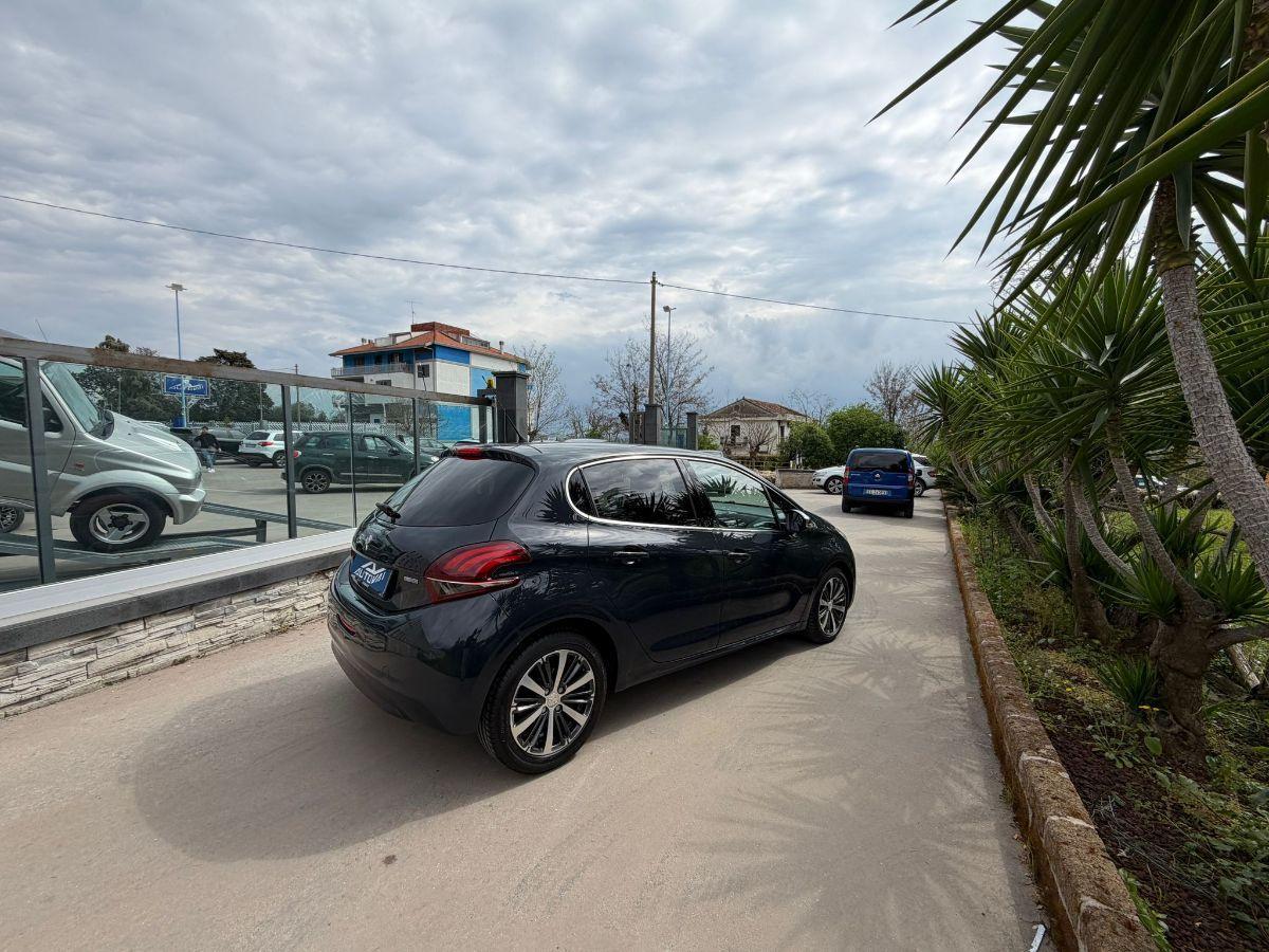 PEUGEOT - 208 - BlueHDi 100 5p. Allure