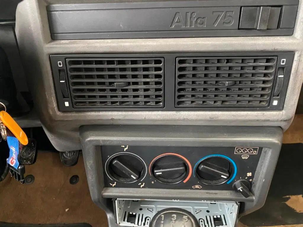 Alfa Romeo 75 2.0i Twin Spark