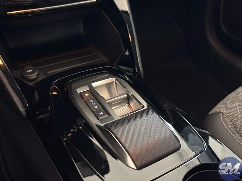 Peugeot 208 Allure Hybrid 100 e-DCS6 auto