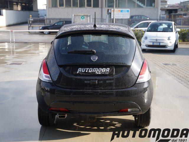 LANCIA Ypsilon 70CV Hybrid Platino