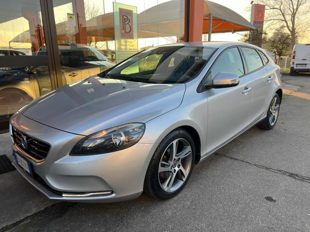 VOLVO V40 D2 1.6 Business Edition