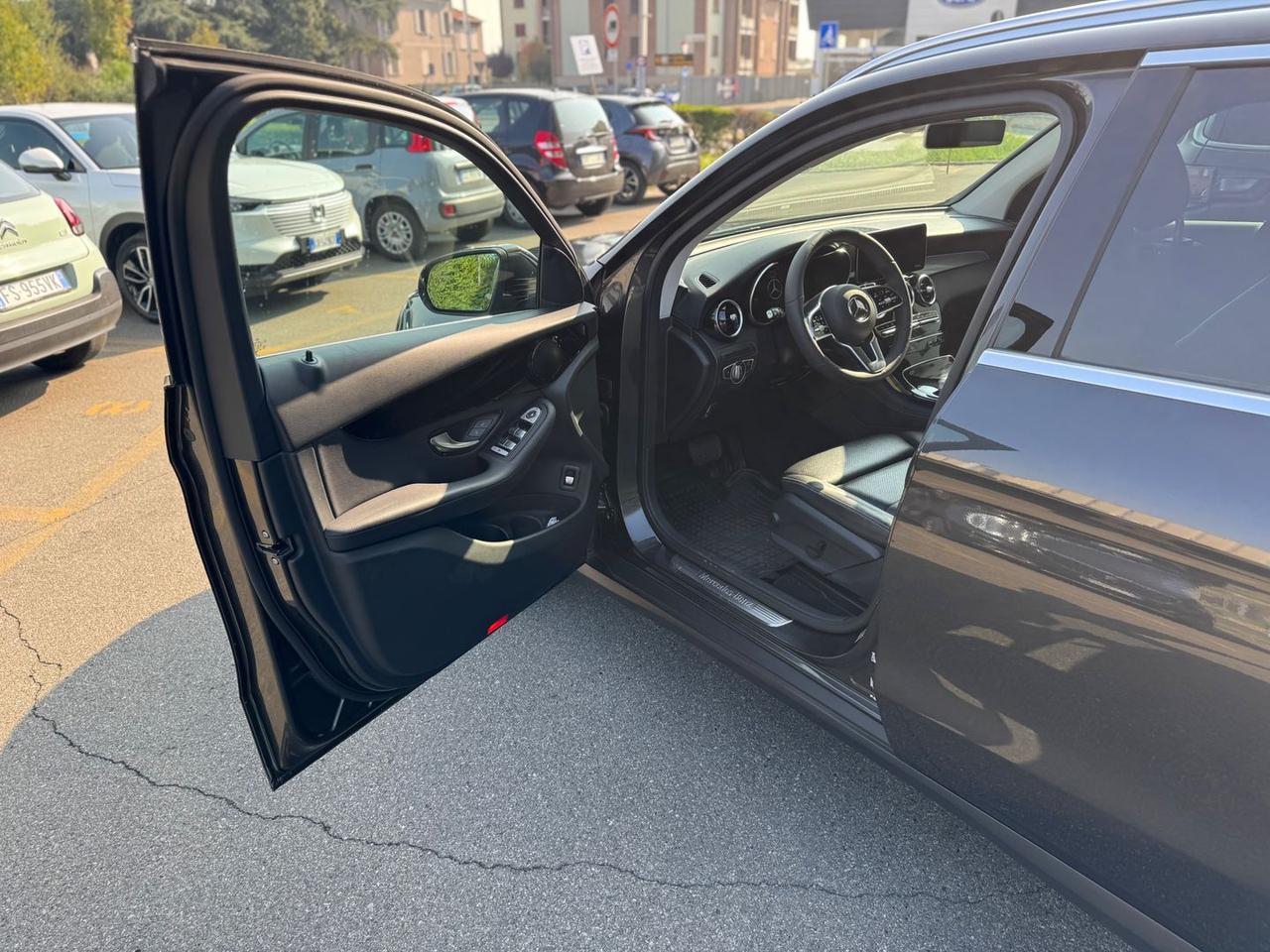 Mercedes-Benz GLC 200 Business #7285