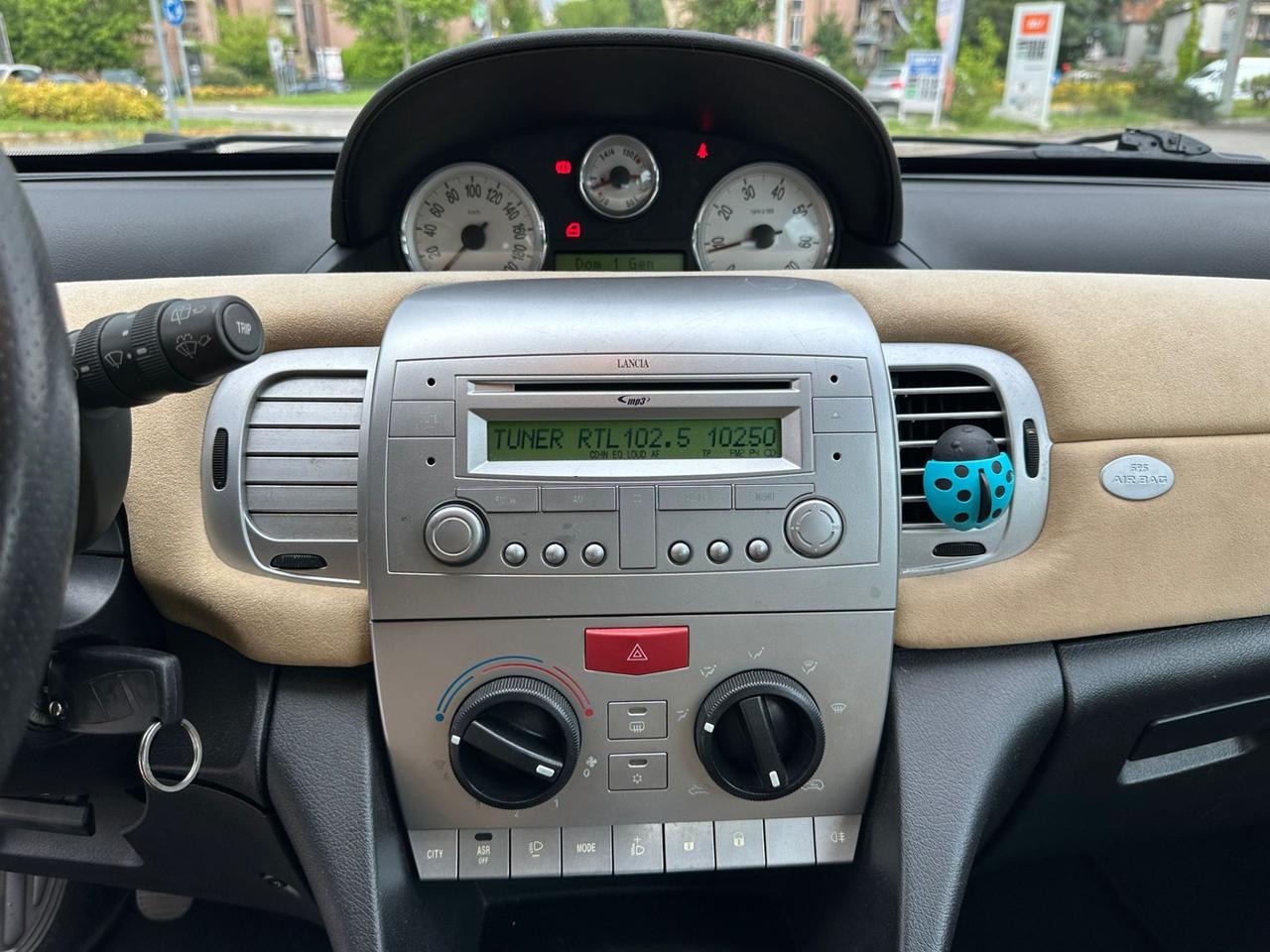 Lancia Ypsilon 1.4 GPL nessun limite di circolazione area B - ok Neopat