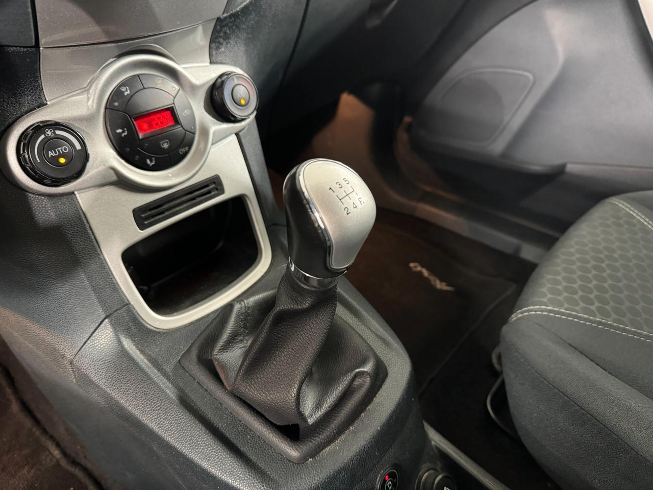 Ford Fiesta 1.4 5p. Bz-GPL TITANIUM EURO5