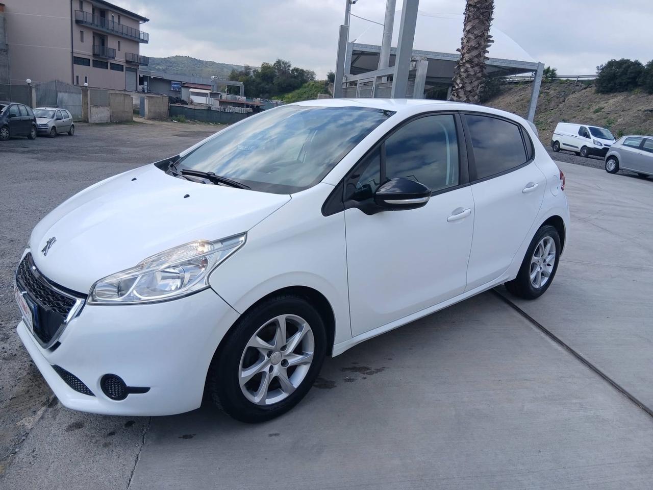 Peugeot 208 1.4 HDi 68 CV 5 porte Active