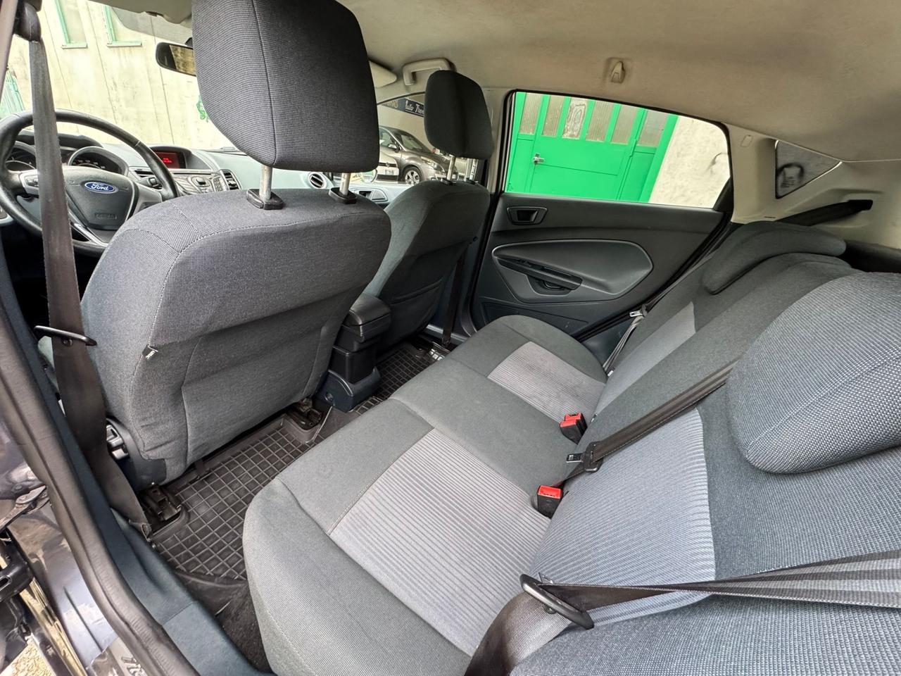 Ford Fiesta 1.4 TDCi 70CV 5 porte Titanium NEOPATENTATI
