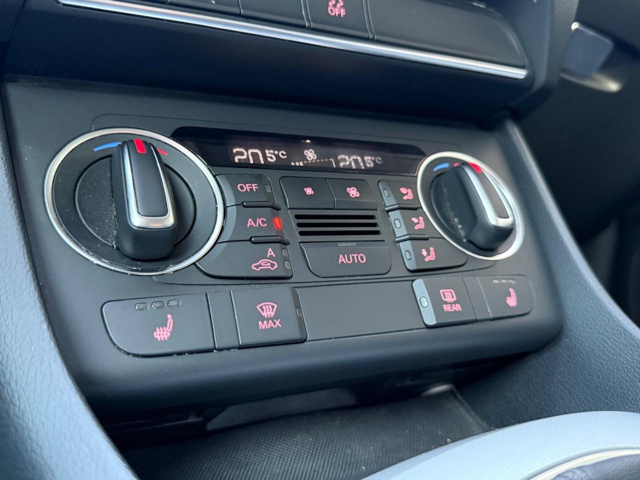 Audi Q3 2.0 TDI 150 CV Business