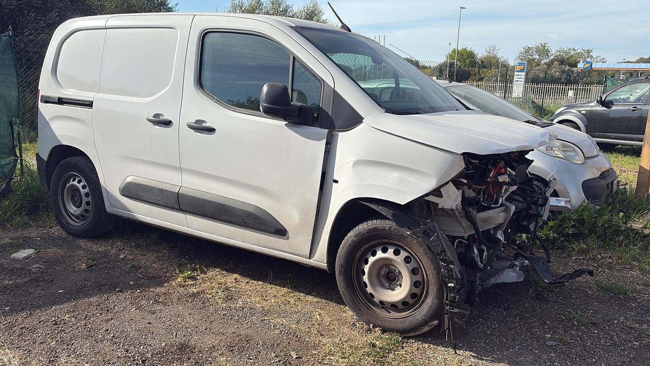 Fiat Doblo Incidentata