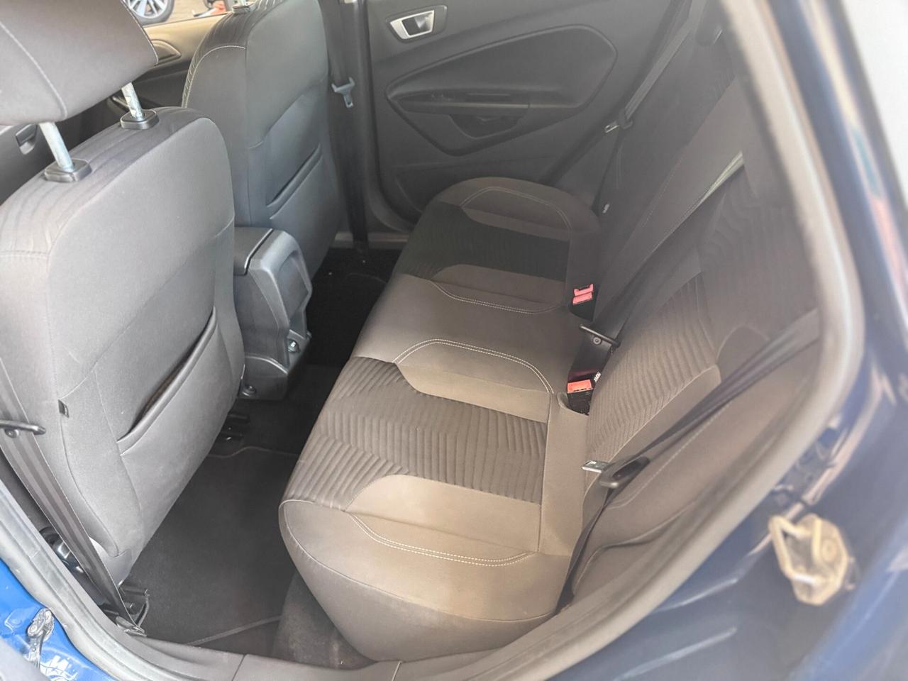 Ford Fiesta 1.5 TDCi 75CV 5 porte Titanium