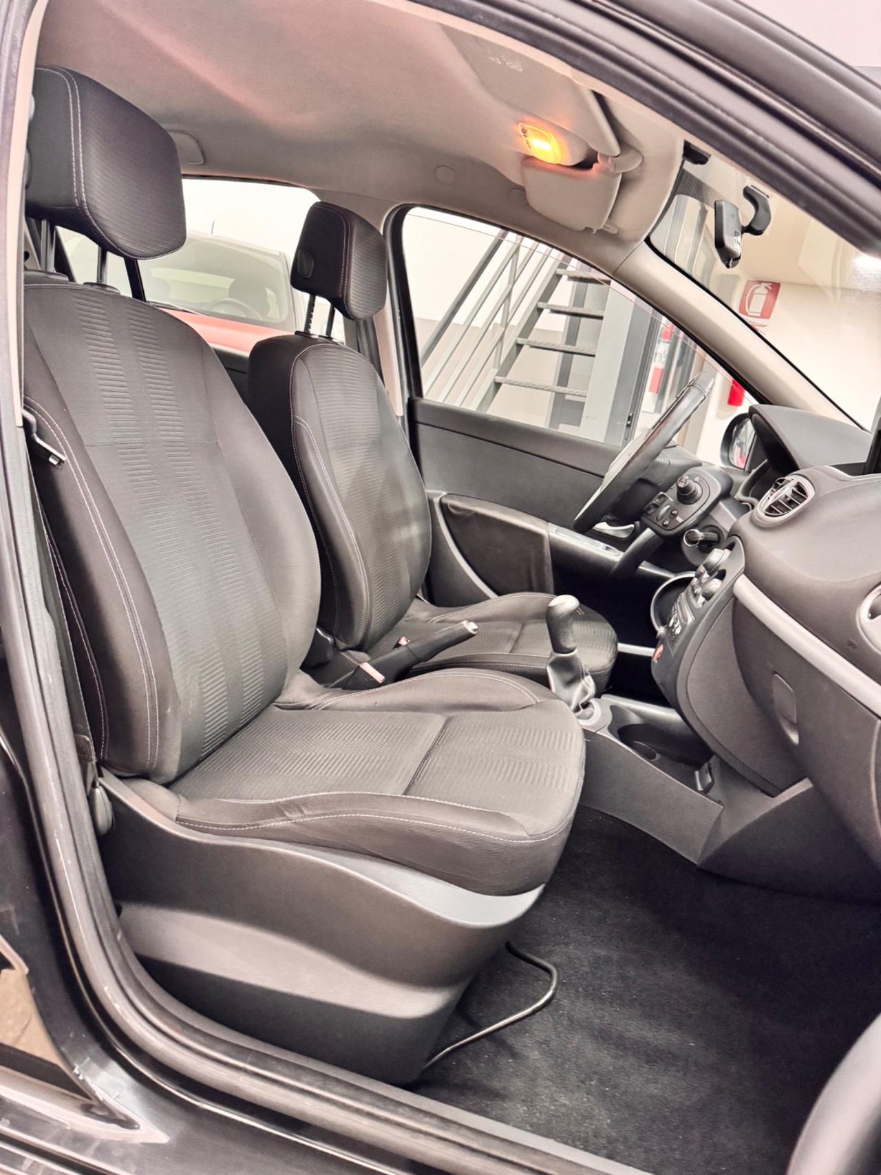 Renault Clio 1.2 75 Cv 5 Porte Benz/Gpl 115.000 KM