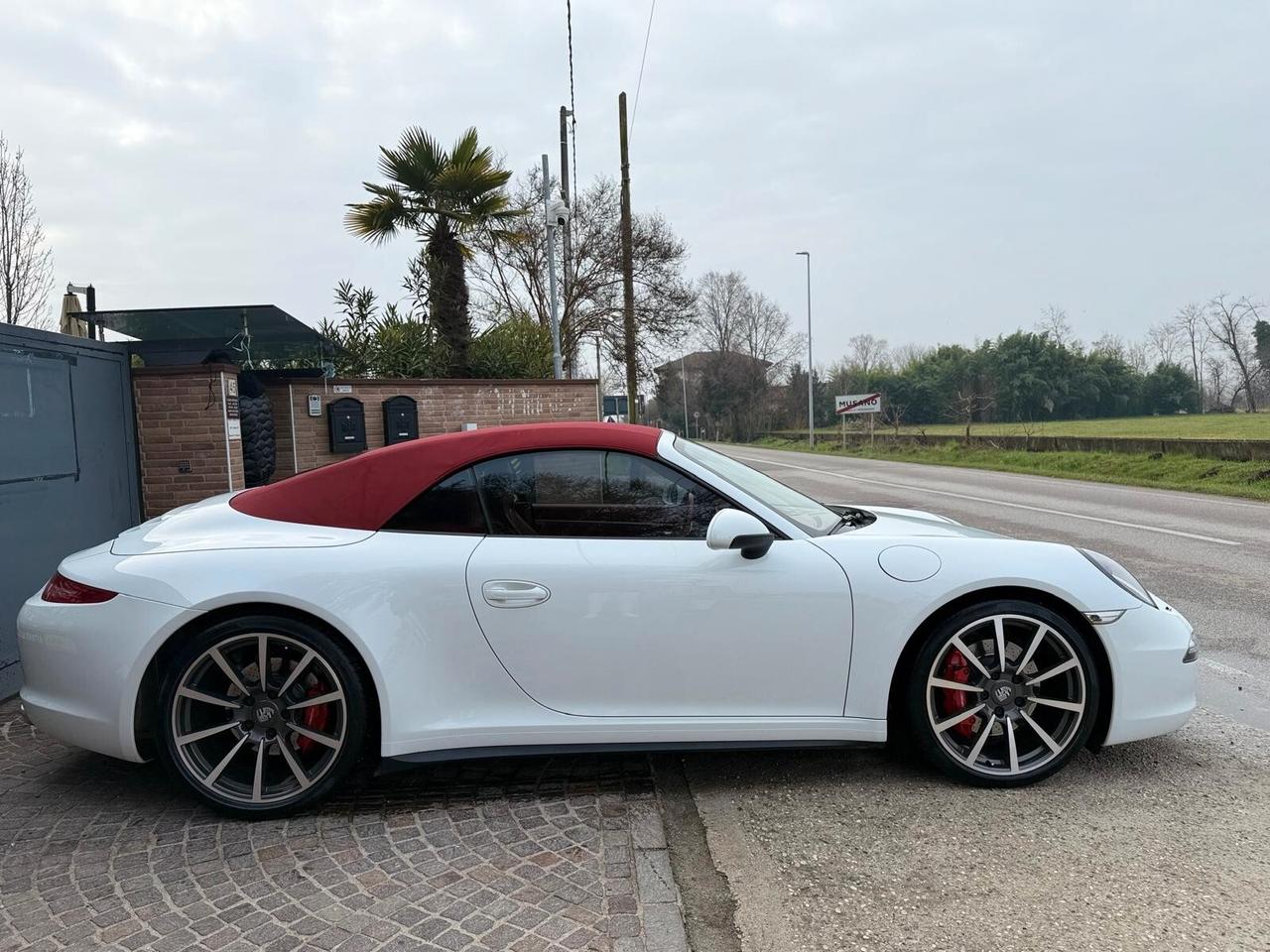 Porsche 911 3.8 Carrera 4S Cabriolet