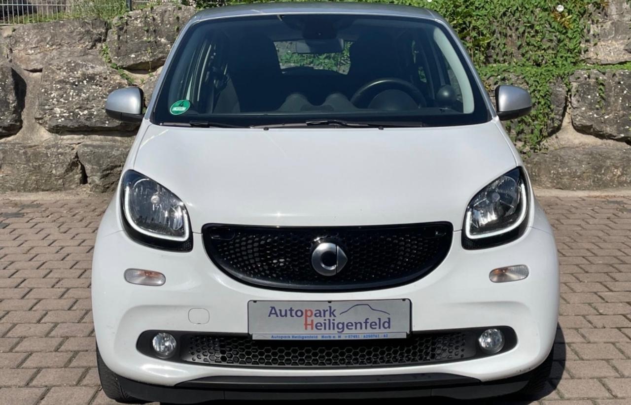 Smart ForFour 70 1.0 Passion Navi PDC