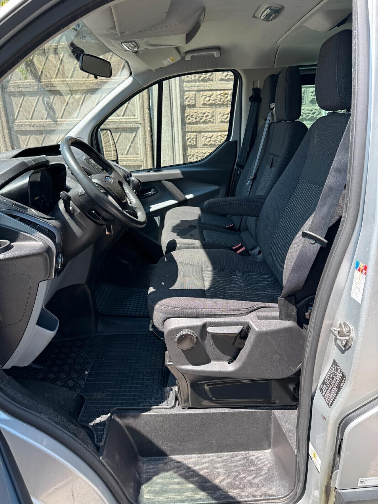 Ford Custom Combi 9 posti 2014