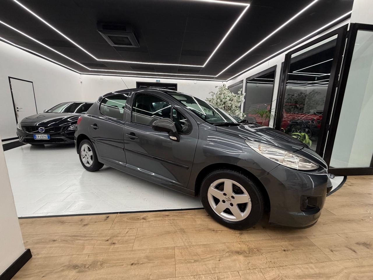 Peugeot 207 Plus 1.4 8V 75CV 5p. ECO GPL