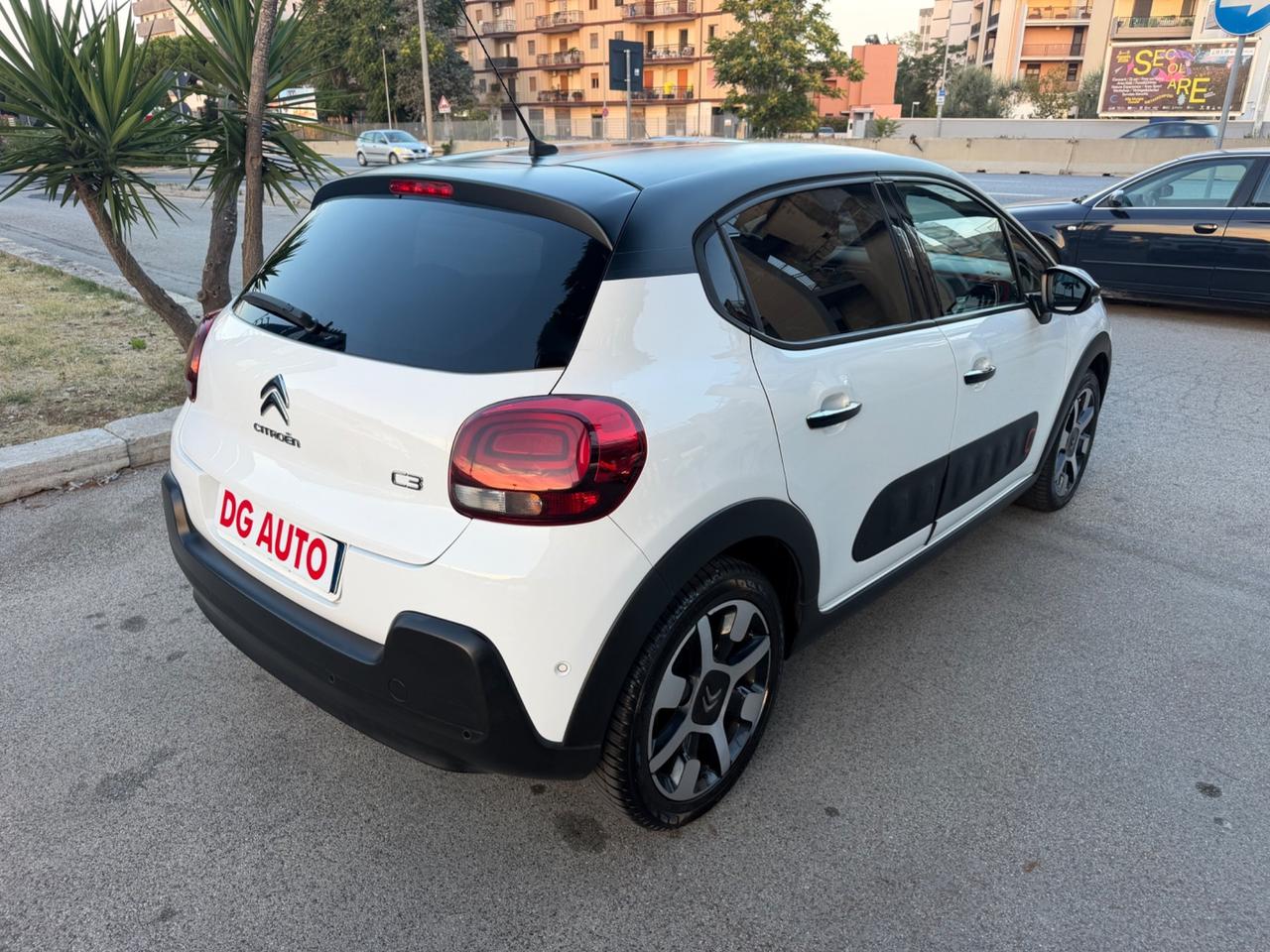 Citroen C3 1.5 diesel 102 cv 2019 navig Retrocamera