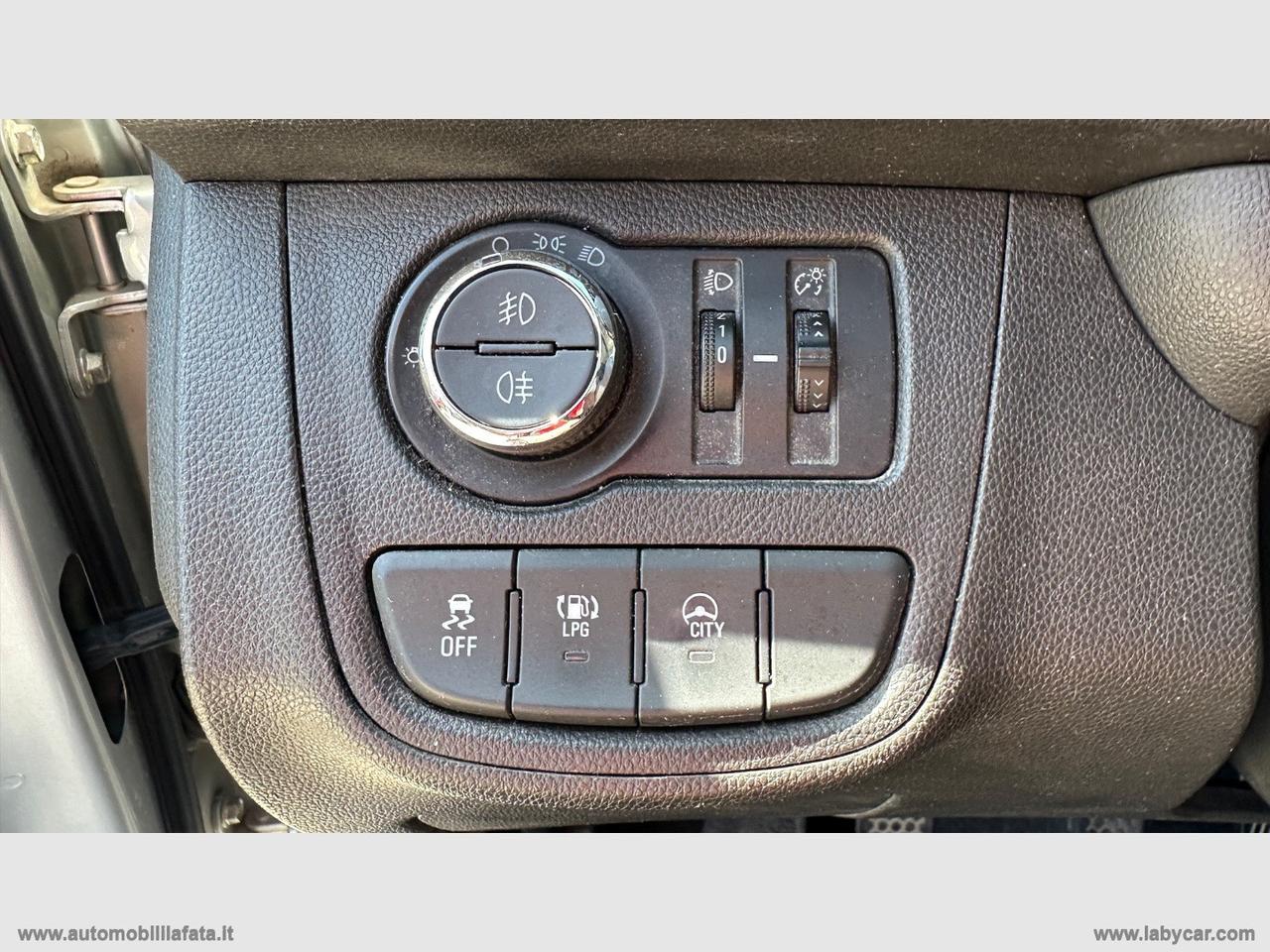 OPEL Karl Rocks 1.0 73 CV GPL PER NEOPATENTATI