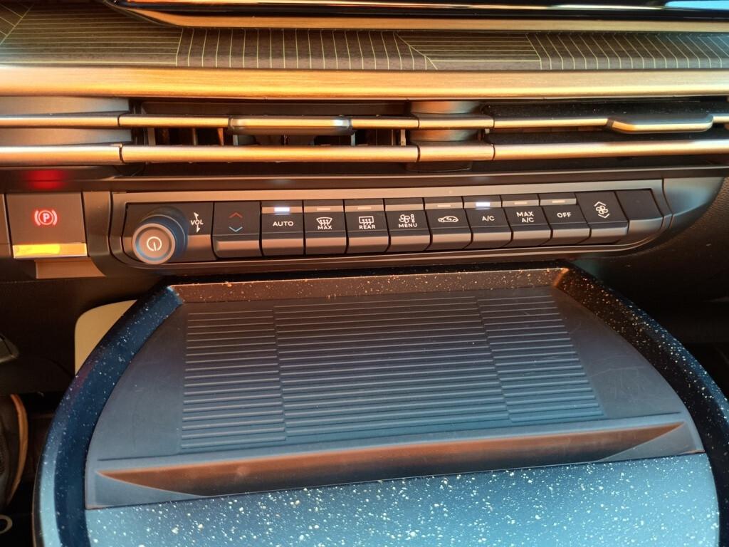 Lancia Ypsilon 1.2 Hybrid e-DCT