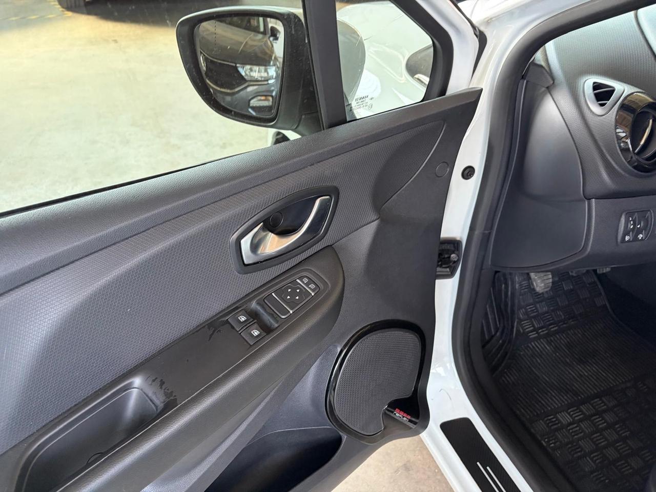 Renault Clio dCi 8V 75CV Start&Stop 5 porte Energy Zen
