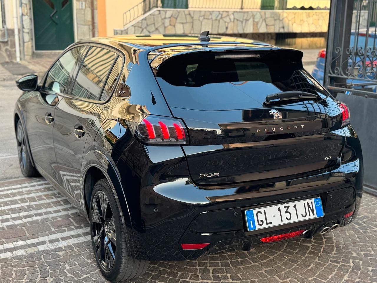 Peugeot 208 GT 1.2 EAT8 130 CV