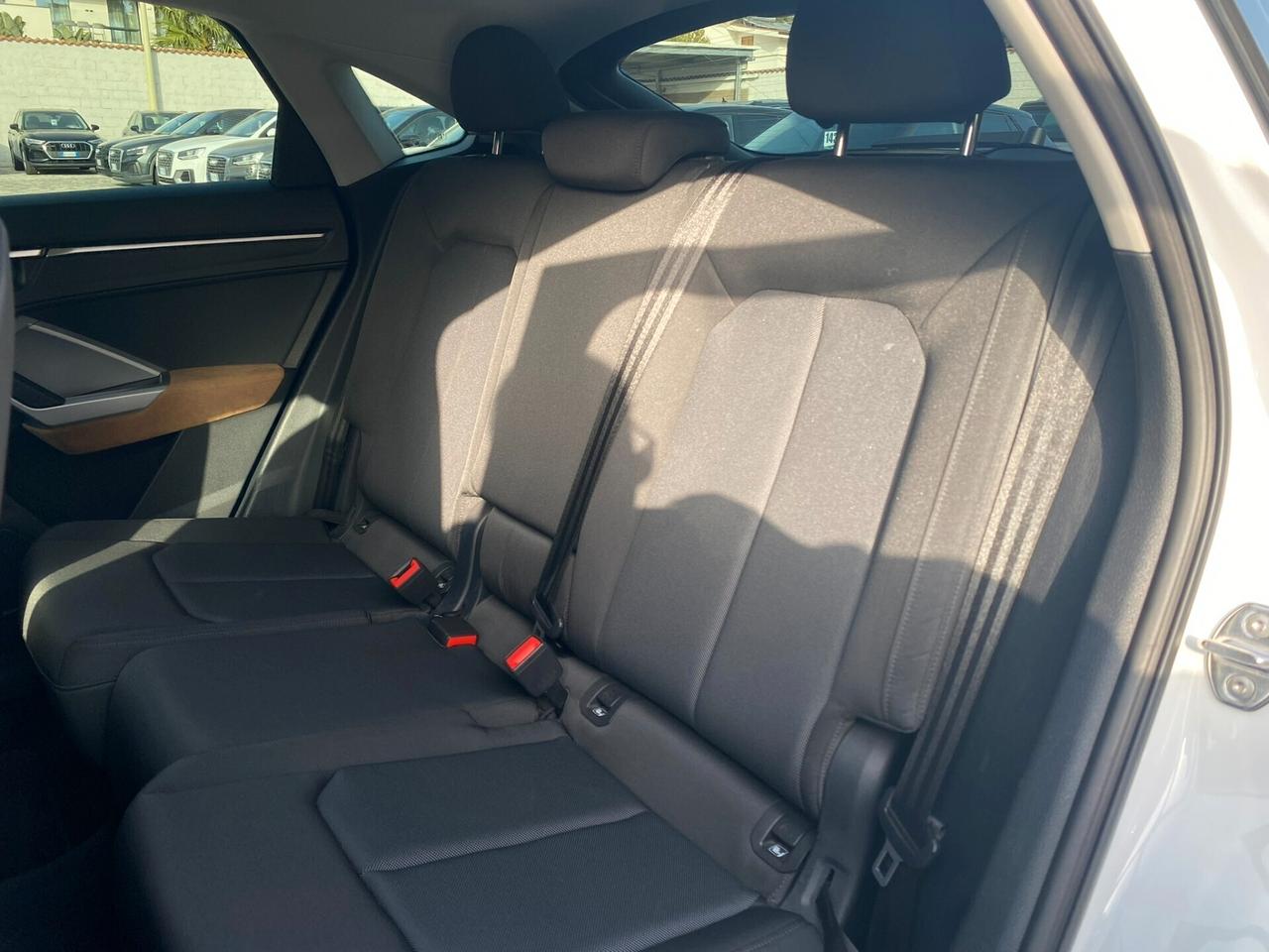 Audi Q3 SPB Business Advanced 2.0 TDI 150CV s-tronic 35
