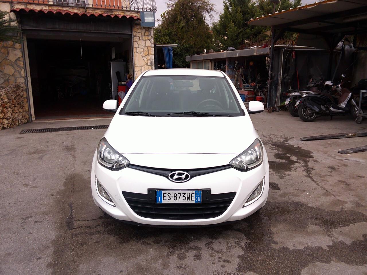 Hyundai i20 1.2 BENZ/GPL 5p. Econext Classic 13