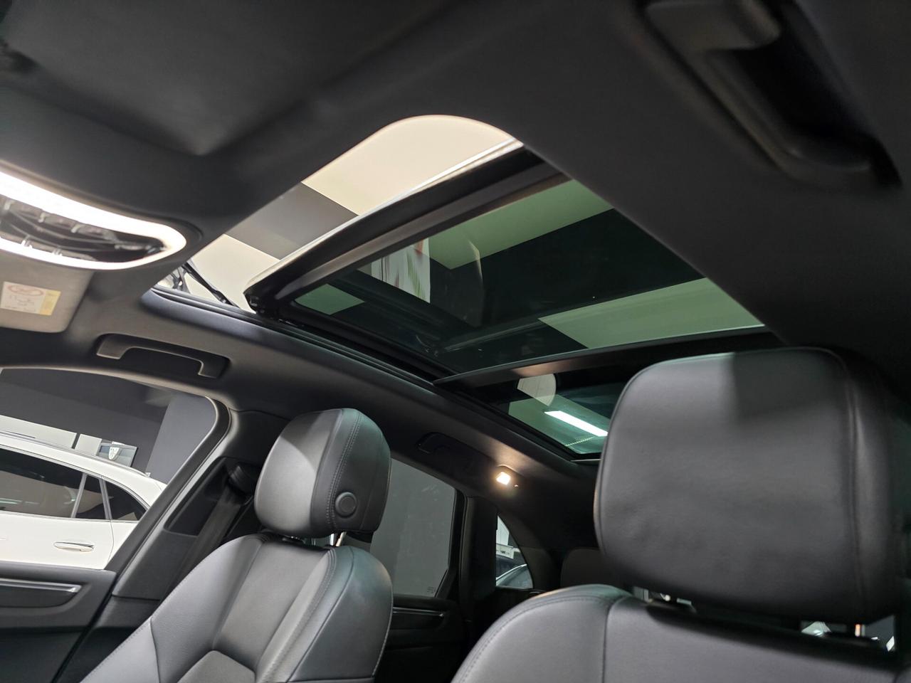 Porsche Macan 2.0 (Tetto)