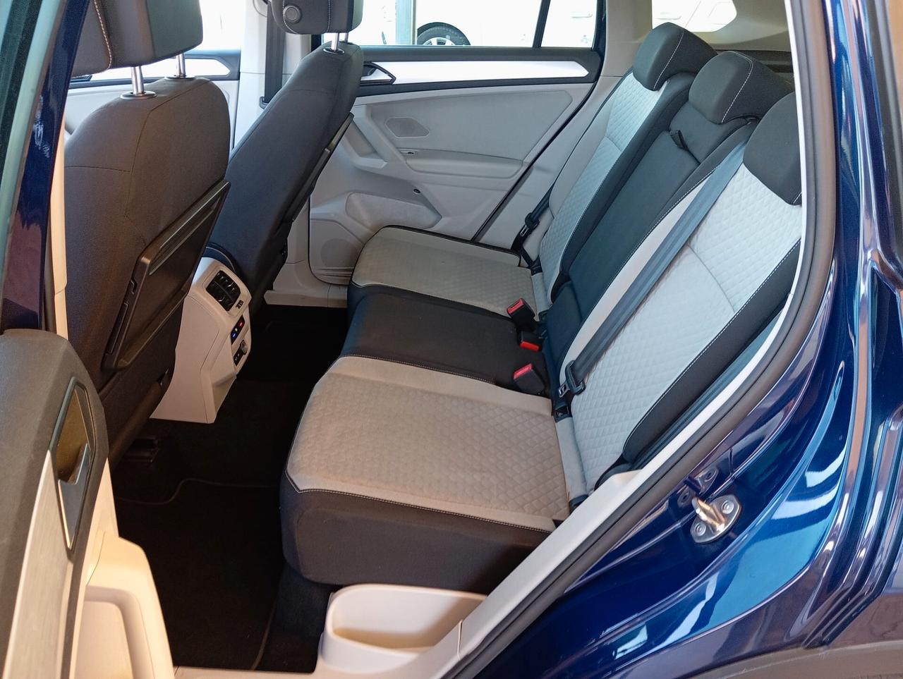 Volkswagen Tiguan 2.0 TDI SCR DSG Business BlueMotion Technology