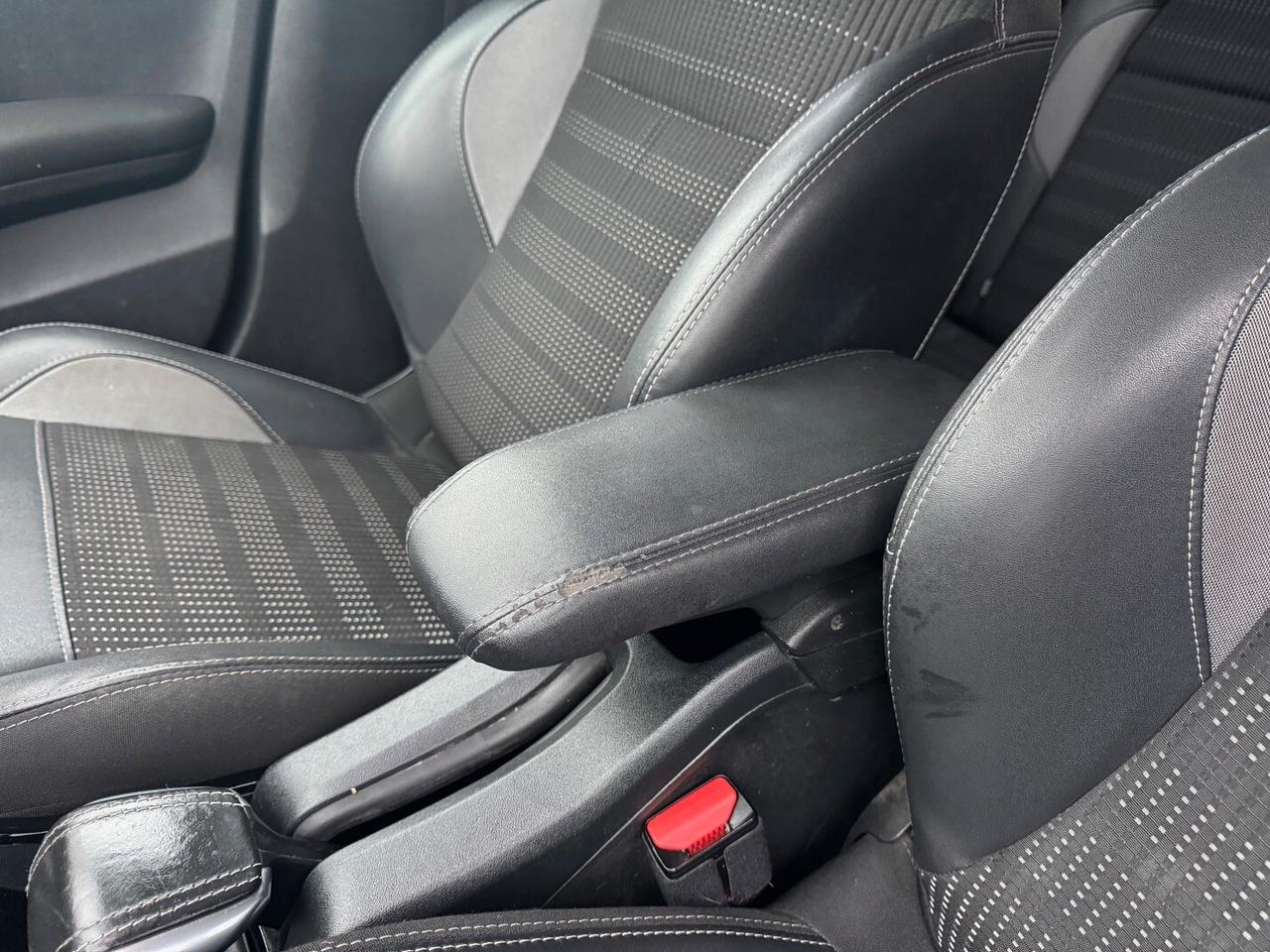 Peugeot 2008 1.5cc BlueHDi 102cv Allure Pack