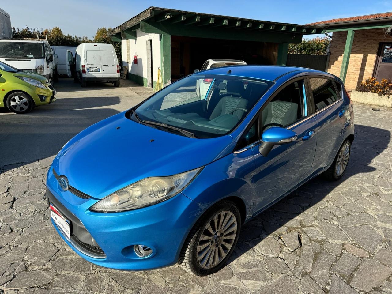 Ford Fiesta 1.4 TDCi 5p. Titanium neopatentati