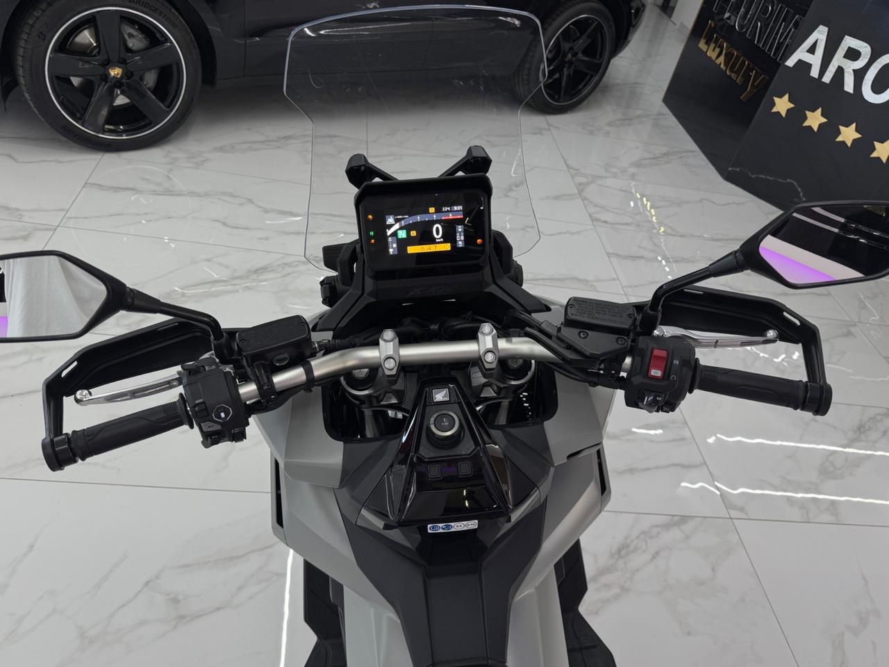 Honda X-ADV 750 Special Color