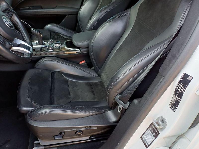 Alfa Romeo Stelvio Stelvio 2.2 t Veloce Q4 210cv auto GARANZIA