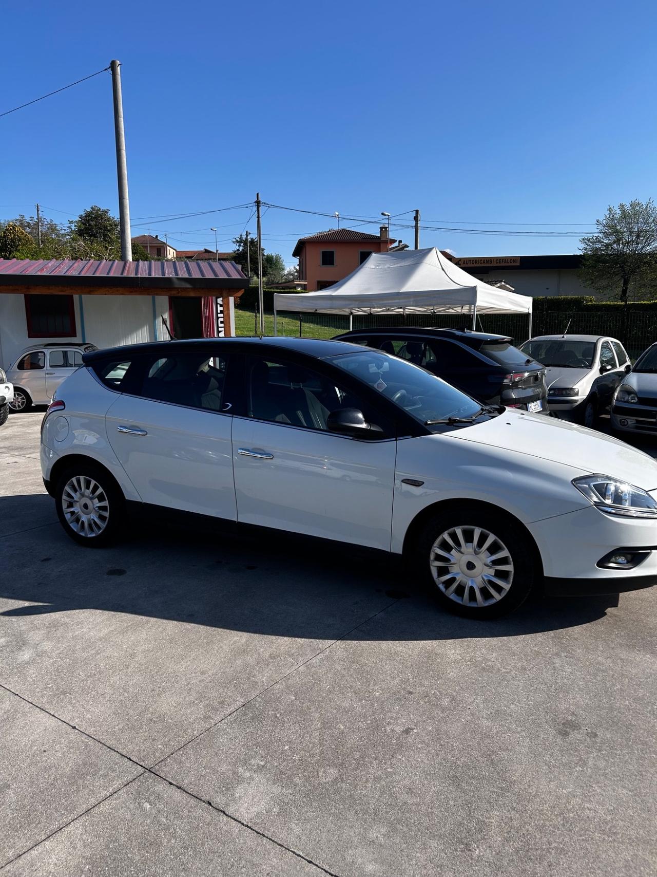 Lancia Delta 1.4 T-Jet 120 CV Silver