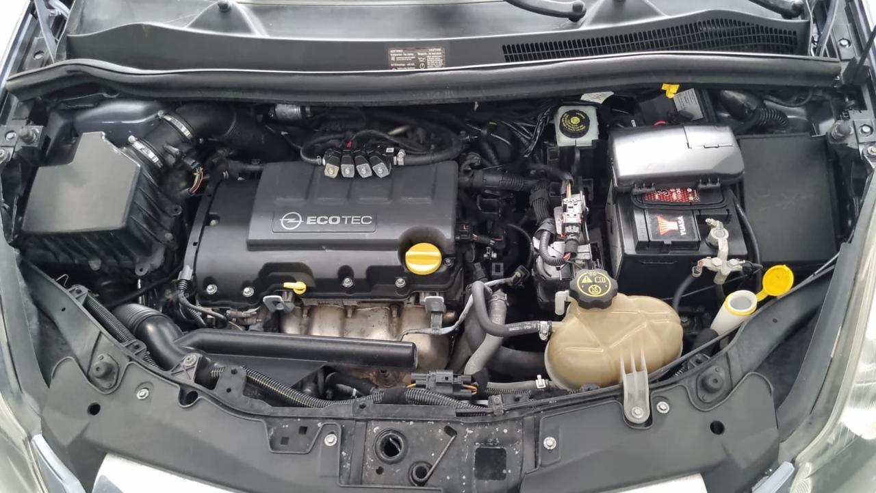 Opel Corsa 1.2 80CV 5 porte GPL-TECH Edition